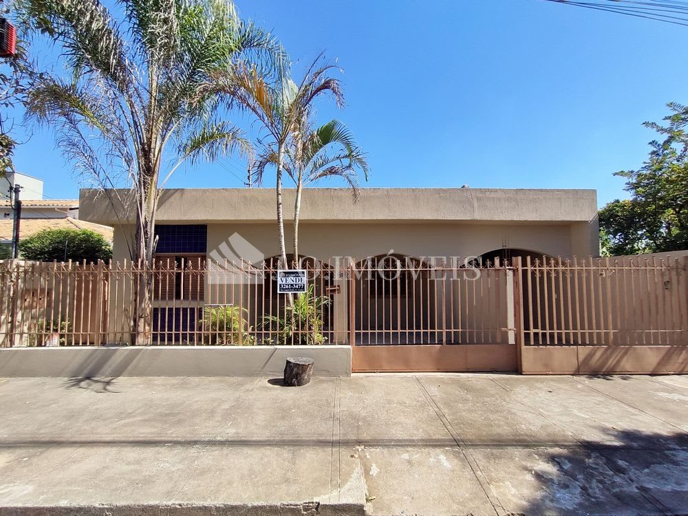 Casa - Santa Eugênia